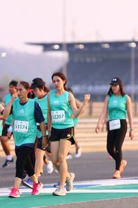 BIB: 52207, 53174, 52409
                            <button type="button" onclick="openModal(10531476)" class="btn btn-primary btn-sm float-right btn-popup" data-toggle="modal" data-target=".modal-high-quality">
                        <i class="fas fa-shopping-cart"></i> Add to Cart
                    </button>
                                            <button type="button" onclick="isThisMe(10531476, true)" class="btn btn-success btn-sm float-right btn-popup btn-isme hidden" data-toggle="tooltip" data-placement="bottom" title="นี่คือรูปของคุณใช่ไหม คลิกที่นี่เพื่อเอาเข้าอัลบั้ม">
                        <i class="fas fa-plus"></i> Add to album
                    </button>
                    <button type="button" onclick="isThisMe(10531476, false)" class="btn btn-warning btn-sm float-right btn-popup btn-isnotme hidden">
                        <i class="fas fa-ban"></i> Remove from album
                    </button>