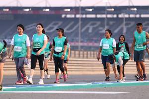 BIB: 0000, 50130, 1166, 1594, 3003, 1107
                            <button type="button" onclick="openModal(10553408)" class="btn btn-primary btn-sm float-right btn-popup" data-toggle="modal" data-target=".modal-high-quality">
                        <i class="fas fa-shopping-cart"></i> Add to Cart
                    </button>
                                            <button type="button" onclick="isThisMe(10553408, true)" class="btn btn-success btn-sm float-right btn-popup btn-isme hidden" data-toggle="tooltip" data-placement="bottom" title="นี่คือรูปของคุณใช่ไหม คลิกที่นี่เพื่อเอาเข้าอัลบั้ม">
                        <i class="fas fa-plus"></i> Add to album
                    </button>
                    <button type="button" onclick="isThisMe(10553408, false)" class="btn btn-warning btn-sm float-right btn-popup btn-isnotme hidden">
                        <i class="fas fa-ban"></i> Remove from album
                    </button>