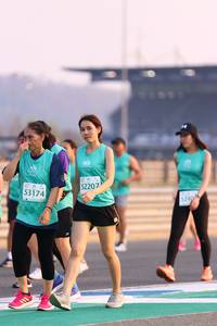 BIB: 52207, 53174
                            <button type="button" onclick="openModal(10531553)" class="btn btn-primary btn-sm float-right btn-popup" data-toggle="modal" data-target=".modal-high-quality">
                        <i class="fas fa-shopping-cart"></i> Add to Cart
                    </button>
                                            <button type="button" onclick="isThisMe(10531553, true)" class="btn btn-success btn-sm float-right btn-popup btn-isme hidden" data-toggle="tooltip" data-placement="bottom" title="นี่คือรูปของคุณใช่ไหม คลิกที่นี่เพื่อเอาเข้าอัลบั้ม">
                        <i class="fas fa-plus"></i> Add to album
                    </button>
                    <button type="button" onclick="isThisMe(10531553, false)" class="btn btn-warning btn-sm float-right btn-popup btn-isnotme hidden">
                        <i class="fas fa-ban"></i> Remove from album
                    </button>