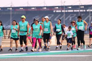 BIB: 0000, 50484, 52582, 50485, 52799, 57832, 1245, 0312
                            <button type="button" onclick="openModal(10539035)" class="btn btn-primary btn-sm float-right btn-popup" data-toggle="modal" data-target=".modal-high-quality">
                        <i class="fas fa-shopping-cart"></i> Add to Cart
                    </button>
                                            <button type="button" onclick="isThisMe(10539035, true)" class="btn btn-success btn-sm float-right btn-popup btn-isme hidden" data-toggle="tooltip" data-placement="bottom" title="นี่คือรูปของคุณใช่ไหม คลิกที่นี่เพื่อเอาเข้าอัลบั้ม">
                        <i class="fas fa-plus"></i> Add to album
                    </button>
                    <button type="button" onclick="isThisMe(10539035, false)" class="btn btn-warning btn-sm float-right btn-popup btn-isnotme hidden">
                        <i class="fas fa-ban"></i> Remove from album
                    </button>