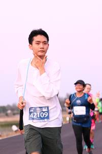 BIB: 46396, 42109
                            <button type="button" onclick="openModal(12326917)" class="btn btn-primary btn-sm float-right btn-popup" data-toggle="modal" data-target=".modal-high-quality">
                        <i class="fas fa-shopping-cart"></i> Add to Cart
                    </button>
                                            <button type="button" onclick="isThisMe(12326917, true)" class="btn btn-success btn-sm float-right btn-popup btn-isme hidden" data-toggle="tooltip" data-placement="bottom" title="นี่คือรูปของคุณใช่ไหม คลิกที่นี่เพื่อเอาเข้าอัลบั้ม">
                        <i class="fas fa-plus"></i> Add to album
                    </button>
                    <button type="button" onclick="isThisMe(12326917, false)" class="btn btn-warning btn-sm float-right btn-popup btn-isnotme hidden">
                        <i class="fas fa-ban"></i> Remove from album
                    </button>