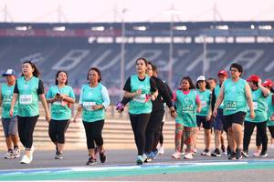 BIB: 2919, 5196, 51097, 52104, 527
                            <button type="button" onclick="openModal(10539872)" class="btn btn-primary btn-sm float-right btn-popup" data-toggle="modal" data-target=".modal-high-quality">
                        <i class="fas fa-shopping-cart"></i> Add to Cart
                    </button>
                                            <button type="button" onclick="isThisMe(10539872, true)" class="btn btn-success btn-sm float-right btn-popup btn-isme hidden" data-toggle="tooltip" data-placement="bottom" title="นี่คือรูปของคุณใช่ไหม คลิกที่นี่เพื่อเอาเข้าอัลบั้ม">
                        <i class="fas fa-plus"></i> Add to album
                    </button>
                    <button type="button" onclick="isThisMe(10539872, false)" class="btn btn-warning btn-sm float-right btn-popup btn-isnotme hidden">
                        <i class="fas fa-ban"></i> Remove from album
                    </button>