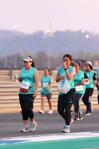 BIB: 533, 52961
                            <button type="button" onclick="openModal(10531977)" class="btn btn-primary btn-sm float-right btn-popup" data-toggle="modal" data-target=".modal-high-quality">
                        <i class="fas fa-shopping-cart"></i> Add to Cart
                    </button>
                                            <button type="button" onclick="isThisMe(10531977, true)" class="btn btn-success btn-sm float-right btn-popup btn-isme hidden" data-toggle="tooltip" data-placement="bottom" title="นี่คือรูปของคุณใช่ไหม คลิกที่นี่เพื่อเอาเข้าอัลบั้ม">
                        <i class="fas fa-plus"></i> Add to album
                    </button>
                    <button type="button" onclick="isThisMe(10531977, false)" class="btn btn-warning btn-sm float-right btn-popup btn-isnotme hidden">
                        <i class="fas fa-ban"></i> Remove from album
                    </button>