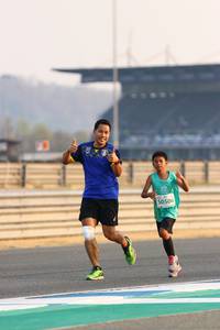 BIB: 50506
                            <button type="button" onclick="openModal(10527140)" class="btn btn-primary btn-sm float-right btn-popup" data-toggle="modal" data-target=".modal-high-quality">
                        <i class="fas fa-shopping-cart"></i> Add to Cart
                    </button>
                                            <button type="button" onclick="isThisMe(10527140, true)" class="btn btn-success btn-sm float-right btn-popup btn-isme hidden" data-toggle="tooltip" data-placement="bottom" title="นี่คือรูปของคุณใช่ไหม คลิกที่นี่เพื่อเอาเข้าอัลบั้ม">
                        <i class="fas fa-plus"></i> Add to album
                    </button>
                    <button type="button" onclick="isThisMe(10527140, false)" class="btn btn-warning btn-sm float-right btn-popup btn-isnotme hidden">
                        <i class="fas fa-ban"></i> Remove from album
                    </button>