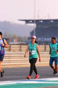 BIB: 51924, 0947
                            <button type="button" onclick="openModal(10535118)" class="btn btn-primary btn-sm float-right btn-popup" data-toggle="modal" data-target=".modal-high-quality">
                        <i class="fas fa-shopping-cart"></i> Add to Cart
                    </button>
                                            <button type="button" onclick="isThisMe(10535118, true)" class="btn btn-success btn-sm float-right btn-popup btn-isme hidden" data-toggle="tooltip" data-placement="bottom" title="นี่คือรูปของคุณใช่ไหม คลิกที่นี่เพื่อเอาเข้าอัลบั้ม">
                        <i class="fas fa-plus"></i> Add to album
                    </button>
                    <button type="button" onclick="isThisMe(10535118, false)" class="btn btn-warning btn-sm float-right btn-popup btn-isnotme hidden">
                        <i class="fas fa-ban"></i> Remove from album
                    </button>