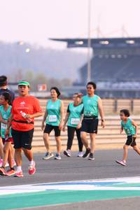 BIB: 51787, 199
                            <button type="button" onclick="openModal(10537376)" class="btn btn-primary btn-sm float-right btn-popup" data-toggle="modal" data-target=".modal-high-quality">
                        <i class="fas fa-shopping-cart"></i> Add to Cart
                    </button>
                                            <button type="button" onclick="isThisMe(10537376, true)" class="btn btn-success btn-sm float-right btn-popup btn-isme hidden" data-toggle="tooltip" data-placement="bottom" title="นี่คือรูปของคุณใช่ไหม คลิกที่นี่เพื่อเอาเข้าอัลบั้ม">
                        <i class="fas fa-plus"></i> Add to album
                    </button>
                    <button type="button" onclick="isThisMe(10537376, false)" class="btn btn-warning btn-sm float-right btn-popup btn-isnotme hidden">
                        <i class="fas fa-ban"></i> Remove from album
                    </button>