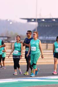 BIB: 52752, 017, 52613
                            <button type="button" onclick="openModal(10528556)" class="btn btn-primary btn-sm float-right btn-popup" data-toggle="modal" data-target=".modal-high-quality">
                        <i class="fas fa-shopping-cart"></i> Add to Cart
                    </button>
                                            <button type="button" onclick="isThisMe(10528556, true)" class="btn btn-success btn-sm float-right btn-popup btn-isme hidden" data-toggle="tooltip" data-placement="bottom" title="นี่คือรูปของคุณใช่ไหม คลิกที่นี่เพื่อเอาเข้าอัลบั้ม">
                        <i class="fas fa-plus"></i> Add to album
                    </button>
                    <button type="button" onclick="isThisMe(10528556, false)" class="btn btn-warning btn-sm float-right btn-popup btn-isnotme hidden">
                        <i class="fas fa-ban"></i> Remove from album
                    </button>