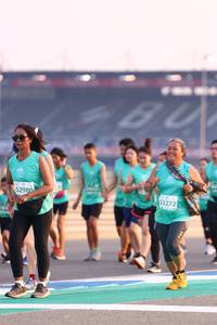 BIB: 52980, 3272
                            <button type="button" onclick="openModal(10528583)" class="btn btn-primary btn-sm float-right btn-popup" data-toggle="modal" data-target=".modal-high-quality">
                        <i class="fas fa-shopping-cart"></i> Add to Cart
                    </button>
                                            <button type="button" onclick="isThisMe(10528583, true)" class="btn btn-success btn-sm float-right btn-popup btn-isme hidden" data-toggle="tooltip" data-placement="bottom" title="นี่คือรูปของคุณใช่ไหม คลิกที่นี่เพื่อเอาเข้าอัลบั้ม">
                        <i class="fas fa-plus"></i> Add to album
                    </button>
                    <button type="button" onclick="isThisMe(10528583, false)" class="btn btn-warning btn-sm float-right btn-popup btn-isnotme hidden">
                        <i class="fas fa-ban"></i> Remove from album
                    </button>