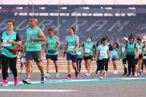 BIB: 0000, 50215, 50394, 51108, 1272, 53138
                            <button type="button" onclick="openModal(10535018)" class="btn btn-primary btn-sm float-right btn-popup" data-toggle="modal" data-target=".modal-high-quality">
                        <i class="fas fa-shopping-cart"></i> Add to Cart
                    </button>
                                            <button type="button" onclick="isThisMe(10535018, true)" class="btn btn-success btn-sm float-right btn-popup btn-isme hidden" data-toggle="tooltip" data-placement="bottom" title="นี่คือรูปของคุณใช่ไหม คลิกที่นี่เพื่อเอาเข้าอัลบั้ม">
                        <i class="fas fa-plus"></i> Add to album
                    </button>
                    <button type="button" onclick="isThisMe(10535018, false)" class="btn btn-warning btn-sm float-right btn-popup btn-isnotme hidden">
                        <i class="fas fa-ban"></i> Remove from album
                    </button>