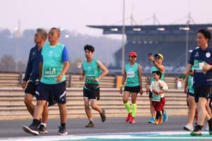 BIB: 50321, 50676, 1910, 51739
                            <button type="button" onclick="openModal(10562552)" class="btn btn-primary btn-sm float-right btn-popup" data-toggle="modal" data-target=".modal-high-quality">
                        <i class="fas fa-shopping-cart"></i> Add to Cart
                    </button>
                                            <button type="button" onclick="isThisMe(10562552, true)" class="btn btn-success btn-sm float-right btn-popup btn-isme hidden" data-toggle="tooltip" data-placement="bottom" title="นี่คือรูปของคุณใช่ไหม คลิกที่นี่เพื่อเอาเข้าอัลบั้ม">
                        <i class="fas fa-plus"></i> Add to album
                    </button>
                    <button type="button" onclick="isThisMe(10562552, false)" class="btn btn-warning btn-sm float-right btn-popup btn-isnotme hidden">
                        <i class="fas fa-ban"></i> Remove from album
                    </button>