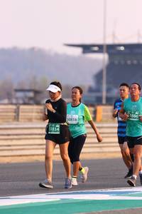 BIB: 1886, 50818, 1834
                            <button type="button" onclick="openModal(10532184)" class="btn btn-primary btn-sm float-right btn-popup" data-toggle="modal" data-target=".modal-high-quality">
                        <i class="fas fa-shopping-cart"></i> Add to Cart
                    </button>
                                            <button type="button" onclick="isThisMe(10532184, true)" class="btn btn-success btn-sm float-right btn-popup btn-isme hidden" data-toggle="tooltip" data-placement="bottom" title="นี่คือรูปของคุณใช่ไหม คลิกที่นี่เพื่อเอาเข้าอัลบั้ม">
                        <i class="fas fa-plus"></i> Add to album
                    </button>
                    <button type="button" onclick="isThisMe(10532184, false)" class="btn btn-warning btn-sm float-right btn-popup btn-isnotme hidden">
                        <i class="fas fa-ban"></i> Remove from album
                    </button>