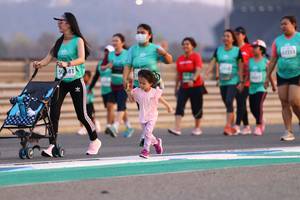 BIB: 53353
                            <button type="button" onclick="openModal(10539567)" class="btn btn-primary btn-sm float-right btn-popup" data-toggle="modal" data-target=".modal-high-quality">
                        <i class="fas fa-shopping-cart"></i> Add to Cart
                    </button>
                                            <button type="button" onclick="isThisMe(10539567, true)" class="btn btn-success btn-sm float-right btn-popup btn-isme hidden" data-toggle="tooltip" data-placement="bottom" title="นี่คือรูปของคุณใช่ไหม คลิกที่นี่เพื่อเอาเข้าอัลบั้ม">
                        <i class="fas fa-plus"></i> Add to album
                    </button>
                    <button type="button" onclick="isThisMe(10539567, false)" class="btn btn-warning btn-sm float-right btn-popup btn-isnotme hidden">
                        <i class="fas fa-ban"></i> Remove from album
                    </button>