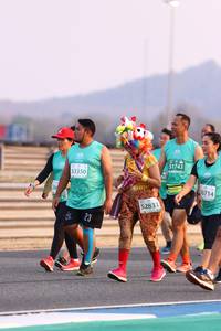 BIB: 51743, 53350, 0714, 52831
                            <button type="button" onclick="openModal(10530973)" class="btn btn-primary btn-sm float-right btn-popup" data-toggle="modal" data-target=".modal-high-quality">
                        <i class="fas fa-shopping-cart"></i> Add to Cart
                    </button>
                                            <button type="button" onclick="isThisMe(10530973, true)" class="btn btn-success btn-sm float-right btn-popup btn-isme hidden" data-toggle="tooltip" data-placement="bottom" title="นี่คือรูปของคุณใช่ไหม คลิกที่นี่เพื่อเอาเข้าอัลบั้ม">
                        <i class="fas fa-plus"></i> Add to album
                    </button>
                    <button type="button" onclick="isThisMe(10530973, false)" class="btn btn-warning btn-sm float-right btn-popup btn-isnotme hidden">
                        <i class="fas fa-ban"></i> Remove from album
                    </button>