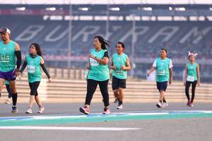 BIB: 0000, 50318, 51314, 579, 1919
                            <button type="button" onclick="openModal(10535124)" class="btn btn-primary btn-sm float-right btn-popup" data-toggle="modal" data-target=".modal-high-quality">
                        <i class="fas fa-shopping-cart"></i> Add to Cart
                    </button>
                                            <button type="button" onclick="isThisMe(10535124, true)" class="btn btn-success btn-sm float-right btn-popup btn-isme hidden" data-toggle="tooltip" data-placement="bottom" title="นี่คือรูปของคุณใช่ไหม คลิกที่นี่เพื่อเอาเข้าอัลบั้ม">
                        <i class="fas fa-plus"></i> Add to album
                    </button>
                    <button type="button" onclick="isThisMe(10535124, false)" class="btn btn-warning btn-sm float-right btn-popup btn-isnotme hidden">
                        <i class="fas fa-ban"></i> Remove from album
                    </button>