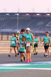 BIB: 0588, 52238
                            <button type="button" onclick="openModal(10536898)" class="btn btn-primary btn-sm float-right btn-popup" data-toggle="modal" data-target=".modal-high-quality">
                        <i class="fas fa-shopping-cart"></i> Add to Cart
                    </button>
                                            <button type="button" onclick="isThisMe(10536898, true)" class="btn btn-success btn-sm float-right btn-popup btn-isme hidden" data-toggle="tooltip" data-placement="bottom" title="นี่คือรูปของคุณใช่ไหม คลิกที่นี่เพื่อเอาเข้าอัลบั้ม">
                        <i class="fas fa-plus"></i> Add to album
                    </button>
                    <button type="button" onclick="isThisMe(10536898, false)" class="btn btn-warning btn-sm float-right btn-popup btn-isnotme hidden">
                        <i class="fas fa-ban"></i> Remove from album
                    </button>