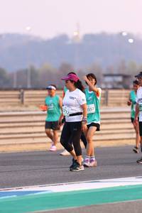 BIB: 2557, 2712
                            <button type="button" onclick="openModal(10536517)" class="btn btn-primary btn-sm float-right btn-popup" data-toggle="modal" data-target=".modal-high-quality">
                        <i class="fas fa-shopping-cart"></i> Add to Cart
                    </button>
                                            <button type="button" onclick="isThisMe(10536517, true)" class="btn btn-success btn-sm float-right btn-popup btn-isme hidden" data-toggle="tooltip" data-placement="bottom" title="นี่คือรูปของคุณใช่ไหม คลิกที่นี่เพื่อเอาเข้าอัลบั้ม">
                        <i class="fas fa-plus"></i> Add to album
                    </button>
                    <button type="button" onclick="isThisMe(10536517, false)" class="btn btn-warning btn-sm float-right btn-popup btn-isnotme hidden">
                        <i class="fas fa-ban"></i> Remove from album
                    </button>