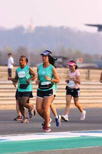 BIB: 1218, 0873
                            <button type="button" onclick="openModal(10530591)" class="btn btn-primary btn-sm float-right btn-popup" data-toggle="modal" data-target=".modal-high-quality">
                        <i class="fas fa-shopping-cart"></i> Add to Cart
                    </button>
                                            <button type="button" onclick="isThisMe(10530591, true)" class="btn btn-success btn-sm float-right btn-popup btn-isme hidden" data-toggle="tooltip" data-placement="bottom" title="นี่คือรูปของคุณใช่ไหม คลิกที่นี่เพื่อเอาเข้าอัลบั้ม">
                        <i class="fas fa-plus"></i> Add to album
                    </button>
                    <button type="button" onclick="isThisMe(10530591, false)" class="btn btn-warning btn-sm float-right btn-popup btn-isnotme hidden">
                        <i class="fas fa-ban"></i> Remove from album
                    </button>