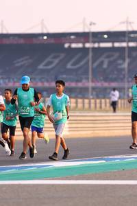 BIB: 519, 50053, 0055
                            <button type="button" onclick="openModal(10528958)" class="btn btn-primary btn-sm float-right btn-popup" data-toggle="modal" data-target=".modal-high-quality">
                        <i class="fas fa-shopping-cart"></i> Add to Cart
                    </button>
                                            <button type="button" onclick="isThisMe(10528958, true)" class="btn btn-success btn-sm float-right btn-popup btn-isme hidden" data-toggle="tooltip" data-placement="bottom" title="นี่คือรูปของคุณใช่ไหม คลิกที่นี่เพื่อเอาเข้าอัลบั้ม">
                        <i class="fas fa-plus"></i> Add to album
                    </button>
                    <button type="button" onclick="isThisMe(10528958, false)" class="btn btn-warning btn-sm float-right btn-popup btn-isnotme hidden">
                        <i class="fas fa-ban"></i> Remove from album
                    </button>