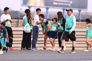 BIB: 0118, 0545, 770
                            <button type="button" onclick="openModal(10550899)" class="btn btn-primary btn-sm float-right btn-popup" data-toggle="modal" data-target=".modal-high-quality">
                        <i class="fas fa-shopping-cart"></i> Add to Cart
                    </button>
                                            <button type="button" onclick="isThisMe(10550899, true)" class="btn btn-success btn-sm float-right btn-popup btn-isme hidden" data-toggle="tooltip" data-placement="bottom" title="นี่คือรูปของคุณใช่ไหม คลิกที่นี่เพื่อเอาเข้าอัลบั้ม">
                        <i class="fas fa-plus"></i> Add to album
                    </button>
                    <button type="button" onclick="isThisMe(10550899, false)" class="btn btn-warning btn-sm float-right btn-popup btn-isnotme hidden">
                        <i class="fas fa-ban"></i> Remove from album
                    </button>