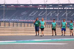 BIB: 
                            <button type="button" onclick="openModal(10565206)" class="btn btn-primary btn-sm float-right btn-popup" data-toggle="modal" data-target=".modal-high-quality">
                        <i class="fas fa-shopping-cart"></i> Add to Cart
                    </button>
                                            <button type="button" onclick="isThisMe(10565206, true)" class="btn btn-success btn-sm float-right btn-popup btn-isme hidden" data-toggle="tooltip" data-placement="bottom" title="นี่คือรูปของคุณใช่ไหม คลิกที่นี่เพื่อเอาเข้าอัลบั้ม">
                        <i class="fas fa-plus"></i> Add to album
                    </button>
                    <button type="button" onclick="isThisMe(10565206, false)" class="btn btn-warning btn-sm float-right btn-popup btn-isnotme hidden">
                        <i class="fas fa-ban"></i> Remove from album
                    </button>