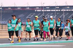 BIB: 0484, 692, 50485, 52799, 2832, 53246, 51245, 61772, 0312
                            <button type="button" onclick="openModal(10538922)" class="btn btn-primary btn-sm float-right btn-popup" data-toggle="modal" data-target=".modal-high-quality">
                        <i class="fas fa-shopping-cart"></i> Add to Cart
                    </button>
                                            <button type="button" onclick="isThisMe(10538922, true)" class="btn btn-success btn-sm float-right btn-popup btn-isme hidden" data-toggle="tooltip" data-placement="bottom" title="นี่คือรูปของคุณใช่ไหม คลิกที่นี่เพื่อเอาเข้าอัลบั้ม">
                        <i class="fas fa-plus"></i> Add to album
                    </button>
                    <button type="button" onclick="isThisMe(10538922, false)" class="btn btn-warning btn-sm float-right btn-popup btn-isnotme hidden">
                        <i class="fas fa-ban"></i> Remove from album
                    </button>