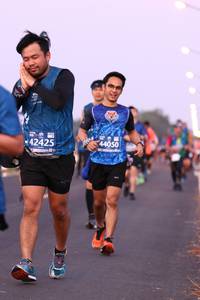 BIB: 42425, 44050
                            <button type="button" onclick="openModal(11604378)" class="btn btn-primary btn-sm float-right btn-popup" data-toggle="modal" data-target=".modal-high-quality">
                        <i class="fas fa-shopping-cart"></i> Add to Cart
                    </button>
                                            <button type="button" onclick="isThisMe(11604378, true)" class="btn btn-success btn-sm float-right btn-popup btn-isme hidden" data-toggle="tooltip" data-placement="bottom" title="นี่คือรูปของคุณใช่ไหม คลิกที่นี่เพื่อเอาเข้าอัลบั้ม">
                        <i class="fas fa-plus"></i> Add to album
                    </button>
                    <button type="button" onclick="isThisMe(11604378, false)" class="btn btn-warning btn-sm float-right btn-popup btn-isnotme hidden">
                        <i class="fas fa-ban"></i> Remove from album
                    </button>