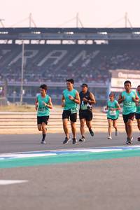 BIB: 1790, 1718
                            <button type="button" onclick="openModal(10529566)" class="btn btn-primary btn-sm float-right btn-popup" data-toggle="modal" data-target=".modal-high-quality">
                        <i class="fas fa-shopping-cart"></i> Add to Cart
                    </button>
                                            <button type="button" onclick="isThisMe(10529566, true)" class="btn btn-success btn-sm float-right btn-popup btn-isme hidden" data-toggle="tooltip" data-placement="bottom" title="นี่คือรูปของคุณใช่ไหม คลิกที่นี่เพื่อเอาเข้าอัลบั้ม">
                        <i class="fas fa-plus"></i> Add to album
                    </button>
                    <button type="button" onclick="isThisMe(10529566, false)" class="btn btn-warning btn-sm float-right btn-popup btn-isnotme hidden">
                        <i class="fas fa-ban"></i> Remove from album
                    </button>