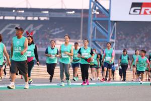 BIB: 50179, 2920, 50867, 150852
                            <button type="button" onclick="openModal(10540018)" class="btn btn-primary btn-sm float-right btn-popup" data-toggle="modal" data-target=".modal-high-quality">
                        <i class="fas fa-shopping-cart"></i> Add to Cart
                    </button>
                                            <button type="button" onclick="isThisMe(10540018, true)" class="btn btn-success btn-sm float-right btn-popup btn-isme hidden" data-toggle="tooltip" data-placement="bottom" title="นี่คือรูปของคุณใช่ไหม คลิกที่นี่เพื่อเอาเข้าอัลบั้ม">
                        <i class="fas fa-plus"></i> Add to album
                    </button>
                    <button type="button" onclick="isThisMe(10540018, false)" class="btn btn-warning btn-sm float-right btn-popup btn-isnotme hidden">
                        <i class="fas fa-ban"></i> Remove from album
                    </button>