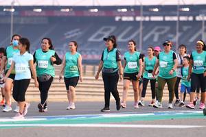 BIB: 51324, 52771, 1089, 53138, 70735
                            <button type="button" onclick="openModal(10540360)" class="btn btn-primary btn-sm float-right btn-popup" data-toggle="modal" data-target=".modal-high-quality">
                        <i class="fas fa-shopping-cart"></i> Add to Cart
                    </button>
                                            <button type="button" onclick="isThisMe(10540360, true)" class="btn btn-success btn-sm float-right btn-popup btn-isme hidden" data-toggle="tooltip" data-placement="bottom" title="นี่คือรูปของคุณใช่ไหม คลิกที่นี่เพื่อเอาเข้าอัลบั้ม">
                        <i class="fas fa-plus"></i> Add to album
                    </button>
                    <button type="button" onclick="isThisMe(10540360, false)" class="btn btn-warning btn-sm float-right btn-popup btn-isnotme hidden">
                        <i class="fas fa-ban"></i> Remove from album
                    </button>