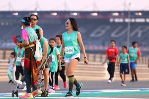 BIB: 52406
                            <button type="button" onclick="openModal(10550577)" class="btn btn-primary btn-sm float-right btn-popup" data-toggle="modal" data-target=".modal-high-quality">
                        <i class="fas fa-shopping-cart"></i> Add to Cart
                    </button>
                                            <button type="button" onclick="isThisMe(10550577, true)" class="btn btn-success btn-sm float-right btn-popup btn-isme hidden" data-toggle="tooltip" data-placement="bottom" title="นี่คือรูปของคุณใช่ไหม คลิกที่นี่เพื่อเอาเข้าอัลบั้ม">
                        <i class="fas fa-plus"></i> Add to album
                    </button>
                    <button type="button" onclick="isThisMe(10550577, false)" class="btn btn-warning btn-sm float-right btn-popup btn-isnotme hidden">
                        <i class="fas fa-ban"></i> Remove from album
                    </button>