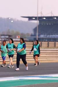 BIB: 5132, 1605
                            <button type="button" onclick="openModal(10534763)" class="btn btn-primary btn-sm float-right btn-popup" data-toggle="modal" data-target=".modal-high-quality">
                        <i class="fas fa-shopping-cart"></i> Add to Cart
                    </button>
                                            <button type="button" onclick="isThisMe(10534763, true)" class="btn btn-success btn-sm float-right btn-popup btn-isme hidden" data-toggle="tooltip" data-placement="bottom" title="นี่คือรูปของคุณใช่ไหม คลิกที่นี่เพื่อเอาเข้าอัลบั้ม">
                        <i class="fas fa-plus"></i> Add to album
                    </button>
                    <button type="button" onclick="isThisMe(10534763, false)" class="btn btn-warning btn-sm float-right btn-popup btn-isnotme hidden">
                        <i class="fas fa-ban"></i> Remove from album
                    </button>