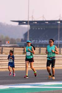 BIB: 61047, 51616, 023
                            <button type="button" onclick="openModal(10533346)" class="btn btn-primary btn-sm float-right btn-popup" data-toggle="modal" data-target=".modal-high-quality">
                        <i class="fas fa-shopping-cart"></i> Add to Cart
                    </button>
                                            <button type="button" onclick="isThisMe(10533346, true)" class="btn btn-success btn-sm float-right btn-popup btn-isme hidden" data-toggle="tooltip" data-placement="bottom" title="นี่คือรูปของคุณใช่ไหม คลิกที่นี่เพื่อเอาเข้าอัลบั้ม">
                        <i class="fas fa-plus"></i> Add to album
                    </button>
                    <button type="button" onclick="isThisMe(10533346, false)" class="btn btn-warning btn-sm float-right btn-popup btn-isnotme hidden">
                        <i class="fas fa-ban"></i> Remove from album
                    </button>