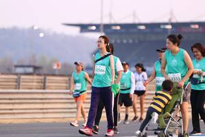 BIB: 000, 52566, 62355, 5061
                            <button type="button" onclick="openModal(10545052)" class="btn btn-primary btn-sm float-right btn-popup" data-toggle="modal" data-target=".modal-high-quality">
                        <i class="fas fa-shopping-cart"></i> Add to Cart
                    </button>
                                            <button type="button" onclick="isThisMe(10545052, true)" class="btn btn-success btn-sm float-right btn-popup btn-isme hidden" data-toggle="tooltip" data-placement="bottom" title="นี่คือรูปของคุณใช่ไหม คลิกที่นี่เพื่อเอาเข้าอัลบั้ม">
                        <i class="fas fa-plus"></i> Add to album
                    </button>
                    <button type="button" onclick="isThisMe(10545052, false)" class="btn btn-warning btn-sm float-right btn-popup btn-isnotme hidden">
                        <i class="fas fa-ban"></i> Remove from album
                    </button>