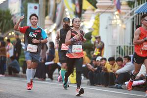 BIB: 400, 2078, 23280, 28614
                            <button type="button" onclick="openModal(11150157)" class="btn btn-primary btn-sm float-right btn-popup" data-toggle="modal" data-target=".modal-high-quality">
                        <i class="fas fa-shopping-cart"></i> Add to Cart
                    </button>
                                            <button type="button" onclick="isThisMe(11150157, true)" class="btn btn-success btn-sm float-right btn-popup btn-isme hidden" data-toggle="tooltip" data-placement="bottom" title="นี่คือรูปของคุณใช่ไหม คลิกที่นี่เพื่อเอาเข้าอัลบั้ม">
                        <i class="fas fa-plus"></i> Add to album
                    </button>
                    <button type="button" onclick="isThisMe(11150157, false)" class="btn btn-warning btn-sm float-right btn-popup btn-isnotme hidden">
                        <i class="fas fa-ban"></i> Remove from album
                    </button>