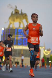 BIB: 20128
                            <button type="button" onclick="openModal(11903990)" class="btn btn-primary btn-sm float-right btn-popup" data-toggle="modal" data-target=".modal-high-quality">
                        <i class="fas fa-shopping-cart"></i> Add to Cart
                    </button>
                                            <button type="button" onclick="isThisMe(11903990, true)" class="btn btn-success btn-sm float-right btn-popup btn-isme hidden" data-toggle="tooltip" data-placement="bottom" title="นี่คือรูปของคุณใช่ไหม คลิกที่นี่เพื่อเอาเข้าอัลบั้ม">
                        <i class="fas fa-plus"></i> Add to album
                    </button>
                    <button type="button" onclick="isThisMe(11903990, false)" class="btn btn-warning btn-sm float-right btn-popup btn-isnotme hidden">
                        <i class="fas fa-ban"></i> Remove from album
                    </button>
