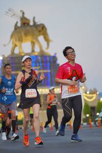 BIB: 45671, 26577, 28579
                            <button type="button" onclick="openModal(11907530)" class="btn btn-primary btn-sm float-right btn-popup" data-toggle="modal" data-target=".modal-high-quality">
                        <i class="fas fa-shopping-cart"></i> Add to Cart
                    </button>
                                            <button type="button" onclick="isThisMe(11907530, true)" class="btn btn-success btn-sm float-right btn-popup btn-isme hidden" data-toggle="tooltip" data-placement="bottom" title="นี่คือรูปของคุณใช่ไหม คลิกที่นี่เพื่อเอาเข้าอัลบั้ม">
                        <i class="fas fa-plus"></i> Add to album
                    </button>
                    <button type="button" onclick="isThisMe(11907530, false)" class="btn btn-warning btn-sm float-right btn-popup btn-isnotme hidden">
                        <i class="fas fa-ban"></i> Remove from album
                    </button>