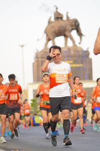 BIB: 20224, 272
                            <button type="button" onclick="openModal(11974332)" class="btn btn-primary btn-sm float-right btn-popup" data-toggle="modal" data-target=".modal-high-quality">
                        <i class="fas fa-shopping-cart"></i> Add to Cart
                    </button>
                                            <button type="button" onclick="isThisMe(11974332, true)" class="btn btn-success btn-sm float-right btn-popup btn-isme hidden" data-toggle="tooltip" data-placement="bottom" title="นี่คือรูปของคุณใช่ไหม คลิกที่นี่เพื่อเอาเข้าอัลบั้ม">
                        <i class="fas fa-plus"></i> Add to album
                    </button>
                    <button type="button" onclick="isThisMe(11974332, false)" class="btn btn-warning btn-sm float-right btn-popup btn-isnotme hidden">
                        <i class="fas fa-ban"></i> Remove from album
                    </button>