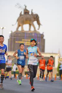 BIB: 578, 44960, 43109
                            <button type="button" onclick="openModal(11931011)" class="btn btn-primary btn-sm float-right btn-popup" data-toggle="modal" data-target=".modal-high-quality">
                        <i class="fas fa-shopping-cart"></i> Add to Cart
                    </button>
                                            <button type="button" onclick="isThisMe(11931011, true)" class="btn btn-success btn-sm float-right btn-popup btn-isme hidden" data-toggle="tooltip" data-placement="bottom" title="นี่คือรูปของคุณใช่ไหม คลิกที่นี่เพื่อเอาเข้าอัลบั้ม">
                        <i class="fas fa-plus"></i> Add to album
                    </button>
                    <button type="button" onclick="isThisMe(11931011, false)" class="btn btn-warning btn-sm float-right btn-popup btn-isnotme hidden">
                        <i class="fas fa-ban"></i> Remove from album
                    </button>