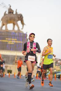 BIB: 40452, 28166
                            <button type="button" onclick="openModal(11957306)" class="btn btn-primary btn-sm float-right btn-popup" data-toggle="modal" data-target=".modal-high-quality">
                        <i class="fas fa-shopping-cart"></i> Add to Cart
                    </button>
                                            <button type="button" onclick="isThisMe(11957306, true)" class="btn btn-success btn-sm float-right btn-popup btn-isme hidden" data-toggle="tooltip" data-placement="bottom" title="นี่คือรูปของคุณใช่ไหม คลิกที่นี่เพื่อเอาเข้าอัลบั้ม">
                        <i class="fas fa-plus"></i> Add to album
                    </button>
                    <button type="button" onclick="isThisMe(11957306, false)" class="btn btn-warning btn-sm float-right btn-popup btn-isnotme hidden">
                        <i class="fas fa-ban"></i> Remove from album
                    </button>