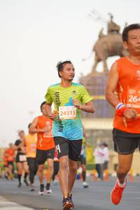 BIB: 264, 24315
                            <button type="button" onclick="openModal(11966018)" class="btn btn-primary btn-sm float-right btn-popup" data-toggle="modal" data-target=".modal-high-quality">
                        <i class="fas fa-shopping-cart"></i> Add to Cart
                    </button>
                                            <button type="button" onclick="isThisMe(11966018, true)" class="btn btn-success btn-sm float-right btn-popup btn-isme hidden" data-toggle="tooltip" data-placement="bottom" title="นี่คือรูปของคุณใช่ไหม คลิกที่นี่เพื่อเอาเข้าอัลบั้ม">
                        <i class="fas fa-plus"></i> Add to album
                    </button>
                    <button type="button" onclick="isThisMe(11966018, false)" class="btn btn-warning btn-sm float-right btn-popup btn-isnotme hidden">
                        <i class="fas fa-ban"></i> Remove from album
                    </button>
