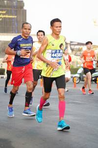 BIB: 44383, 217
                            <button type="button" onclick="openModal(12157415)" class="btn btn-primary btn-sm float-right btn-popup" data-toggle="modal" data-target=".modal-high-quality">
                        <i class="fas fa-shopping-cart"></i> Add to Cart
                    </button>
                                            <button type="button" onclick="isThisMe(12157415, true)" class="btn btn-success btn-sm float-right btn-popup btn-isme hidden" data-toggle="tooltip" data-placement="bottom" title="นี่คือรูปของคุณใช่ไหม คลิกที่นี่เพื่อเอาเข้าอัลบั้ม">
                        <i class="fas fa-plus"></i> Add to album
                    </button>
                    <button type="button" onclick="isThisMe(12157415, false)" class="btn btn-warning btn-sm float-right btn-popup btn-isnotme hidden">
                        <i class="fas fa-ban"></i> Remove from album
                    </button>