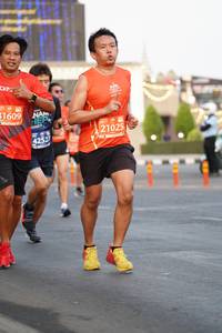 BIB: 31609, 21025, 42527
                            <button type="button" onclick="openModal(12129130)" class="btn btn-primary btn-sm float-right btn-popup" data-toggle="modal" data-target=".modal-high-quality">
                        <i class="fas fa-shopping-cart"></i> Add to Cart
                    </button>
                                            <button type="button" onclick="isThisMe(12129130, true)" class="btn btn-success btn-sm float-right btn-popup btn-isme hidden" data-toggle="tooltip" data-placement="bottom" title="นี่คือรูปของคุณใช่ไหม คลิกที่นี่เพื่อเอาเข้าอัลบั้ม">
                        <i class="fas fa-plus"></i> Add to album
                    </button>
                    <button type="button" onclick="isThisMe(12129130, false)" class="btn btn-warning btn-sm float-right btn-popup btn-isnotme hidden">
                        <i class="fas fa-ban"></i> Remove from album
                    </button>