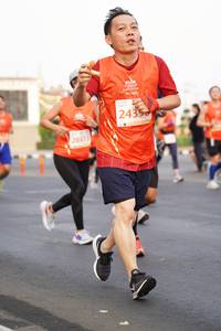 BIB: 2435, 28413
                            <button type="button" onclick="openModal(12174399)" class="btn btn-primary btn-sm float-right btn-popup" data-toggle="modal" data-target=".modal-high-quality">
                        <i class="fas fa-shopping-cart"></i> Add to Cart
                    </button>
                                            <button type="button" onclick="isThisMe(12174399, true)" class="btn btn-success btn-sm float-right btn-popup btn-isme hidden" data-toggle="tooltip" data-placement="bottom" title="นี่คือรูปของคุณใช่ไหม คลิกที่นี่เพื่อเอาเข้าอัลบั้ม">
                        <i class="fas fa-plus"></i> Add to album
                    </button>
                    <button type="button" onclick="isThisMe(12174399, false)" class="btn btn-warning btn-sm float-right btn-popup btn-isnotme hidden">
                        <i class="fas fa-ban"></i> Remove from album
                    </button>