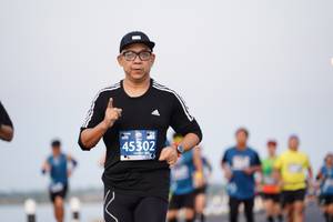 BIB: 150, 45302
                            <button type="button" onclick="openModal(10586724)" class="btn btn-primary btn-sm float-right btn-popup" data-toggle="modal" data-target=".modal-high-quality">
                        <i class="fas fa-shopping-cart"></i> Add to Cart
                    </button>
                                            <button type="button" onclick="isThisMe(10586724, true)" class="btn btn-success btn-sm float-right btn-popup btn-isme hidden" data-toggle="tooltip" data-placement="bottom" title="นี่คือรูปของคุณใช่ไหม คลิกที่นี่เพื่อเอาเข้าอัลบั้ม">
                        <i class="fas fa-plus"></i> Add to album
                    </button>
                    <button type="button" onclick="isThisMe(10586724, false)" class="btn btn-warning btn-sm float-right btn-popup btn-isnotme hidden">
                        <i class="fas fa-ban"></i> Remove from album
                    </button>