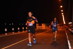 BIB: 44894, 45401
                            <button type="button" onclick="openModal(10579093)" class="btn btn-primary btn-sm float-right btn-popup" data-toggle="modal" data-target=".modal-high-quality">
                        <i class="fas fa-shopping-cart"></i> Add to Cart
                    </button>
                                            <button type="button" onclick="isThisMe(10579093, true)" class="btn btn-success btn-sm float-right btn-popup btn-isme hidden" data-toggle="tooltip" data-placement="bottom" title="นี่คือรูปของคุณใช่ไหม คลิกที่นี่เพื่อเอาเข้าอัลบั้ม">
                        <i class="fas fa-plus"></i> Add to album
                    </button>
                    <button type="button" onclick="isThisMe(10579093, false)" class="btn btn-warning btn-sm float-right btn-popup btn-isnotme hidden">
                        <i class="fas fa-ban"></i> Remove from album
                    </button>