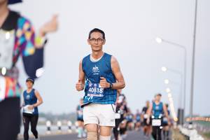 BIB: 40818
                            <button type="button" onclick="openModal(10585997)" class="btn btn-primary btn-sm float-right btn-popup" data-toggle="modal" data-target=".modal-high-quality">
                        <i class="fas fa-shopping-cart"></i> Add to Cart
                    </button>
                                            <button type="button" onclick="isThisMe(10585997, true)" class="btn btn-success btn-sm float-right btn-popup btn-isme hidden" data-toggle="tooltip" data-placement="bottom" title="นี่คือรูปของคุณใช่ไหม คลิกที่นี่เพื่อเอาเข้าอัลบั้ม">
                        <i class="fas fa-plus"></i> Add to album
                    </button>
                    <button type="button" onclick="isThisMe(10585997, false)" class="btn btn-warning btn-sm float-right btn-popup btn-isnotme hidden">
                        <i class="fas fa-ban"></i> Remove from album
                    </button>