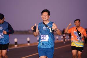 BIB: 4253, 4230, 893
                            <button type="button" onclick="openModal(10617091)" class="btn btn-primary btn-sm float-right btn-popup" data-toggle="modal" data-target=".modal-high-quality">
                        <i class="fas fa-shopping-cart"></i> Add to Cart
                    </button>
                                            <button type="button" onclick="isThisMe(10617091, true)" class="btn btn-success btn-sm float-right btn-popup btn-isme hidden" data-toggle="tooltip" data-placement="bottom" title="นี่คือรูปของคุณใช่ไหม คลิกที่นี่เพื่อเอาเข้าอัลบั้ม">
                        <i class="fas fa-plus"></i> Add to album
                    </button>
                    <button type="button" onclick="isThisMe(10617091, false)" class="btn btn-warning btn-sm float-right btn-popup btn-isnotme hidden">
                        <i class="fas fa-ban"></i> Remove from album
                    </button>