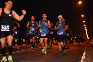 BIB: 45043, 45370, 44250
                            <button type="button" onclick="openModal(10612052)" class="btn btn-primary btn-sm float-right btn-popup" data-toggle="modal" data-target=".modal-high-quality">
                        <i class="fas fa-shopping-cart"></i> Add to Cart
                    </button>
                                            <button type="button" onclick="isThisMe(10612052, true)" class="btn btn-success btn-sm float-right btn-popup btn-isme hidden" data-toggle="tooltip" data-placement="bottom" title="นี่คือรูปของคุณใช่ไหม คลิกที่นี่เพื่อเอาเข้าอัลบั้ม">
                        <i class="fas fa-plus"></i> Add to album
                    </button>
                    <button type="button" onclick="isThisMe(10612052, false)" class="btn btn-warning btn-sm float-right btn-popup btn-isnotme hidden">
                        <i class="fas fa-ban"></i> Remove from album
                    </button>