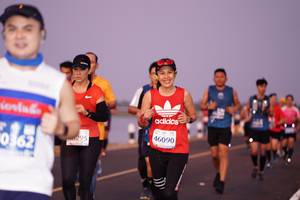 BIB: 46090, 0162, 5295
                            <button type="button" onclick="openModal(10618324)" class="btn btn-primary btn-sm float-right btn-popup" data-toggle="modal" data-target=".modal-high-quality">
                        <i class="fas fa-shopping-cart"></i> Add to Cart
                    </button>
                                            <button type="button" onclick="isThisMe(10618324, true)" class="btn btn-success btn-sm float-right btn-popup btn-isme hidden" data-toggle="tooltip" data-placement="bottom" title="นี่คือรูปของคุณใช่ไหม คลิกที่นี่เพื่อเอาเข้าอัลบั้ม">
                        <i class="fas fa-plus"></i> Add to album
                    </button>
                    <button type="button" onclick="isThisMe(10618324, false)" class="btn btn-warning btn-sm float-right btn-popup btn-isnotme hidden">
                        <i class="fas fa-ban"></i> Remove from album
                    </button>