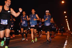 BIB: 043, 45370, 44250
                            <button type="button" onclick="openModal(10612058)" class="btn btn-primary btn-sm float-right btn-popup" data-toggle="modal" data-target=".modal-high-quality">
                        <i class="fas fa-shopping-cart"></i> Add to Cart
                    </button>
                                            <button type="button" onclick="isThisMe(10612058, true)" class="btn btn-success btn-sm float-right btn-popup btn-isme hidden" data-toggle="tooltip" data-placement="bottom" title="นี่คือรูปของคุณใช่ไหม คลิกที่นี่เพื่อเอาเข้าอัลบั้ม">
                        <i class="fas fa-plus"></i> Add to album
                    </button>
                    <button type="button" onclick="isThisMe(10612058, false)" class="btn btn-warning btn-sm float-right btn-popup btn-isnotme hidden">
                        <i class="fas fa-ban"></i> Remove from album
                    </button>